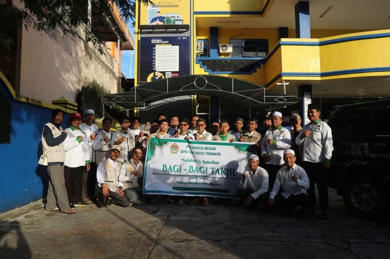 LDII Kota Ternate Berbagi Takjil di Ramadan 1447 H, Wujud Kepedulian kepada Masyarakat